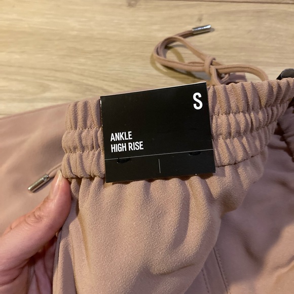 Express dressy joggers BNWT - Picture 4 of 4